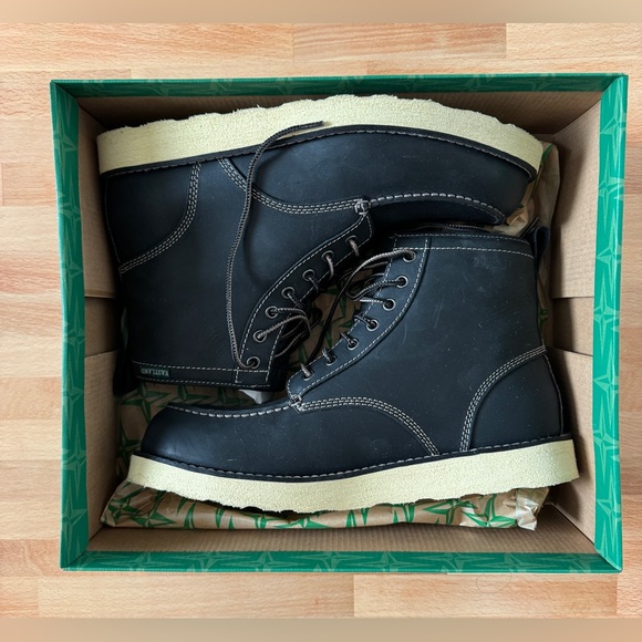 Eastland Loomis Boot - Picture 2 of 5